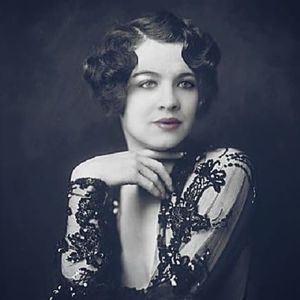 Meet your Posher, Nena